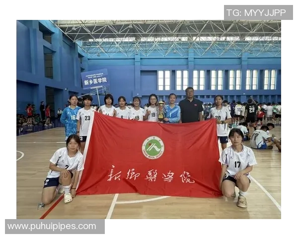 武汉羽毛球队在冠军赛中展现出惊人速度与默契配合的精彩表现分析 武汉羽毛球队在冠军赛中展现出惊人速度与默契配合的精彩表现分析