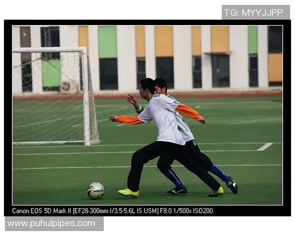 全是足球明星的潮流服饰让你瞬间变身球场焦点